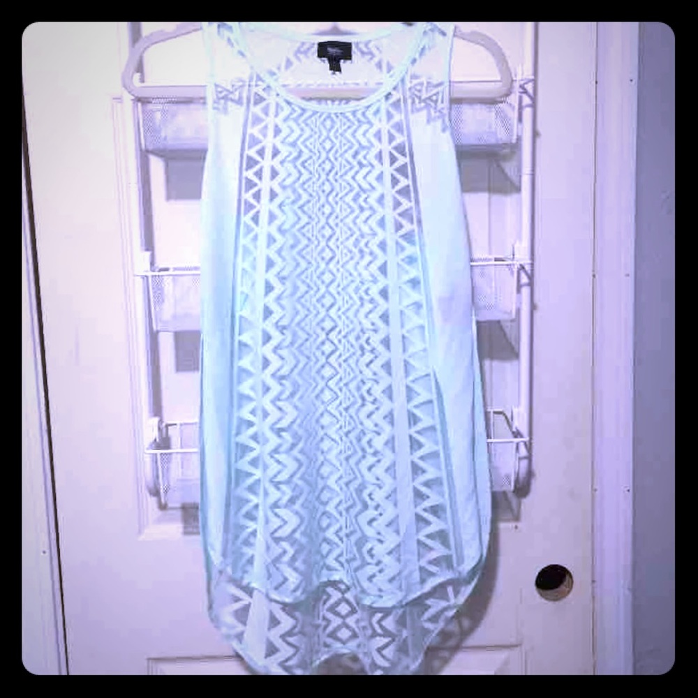 Aztec cutout flowy tank